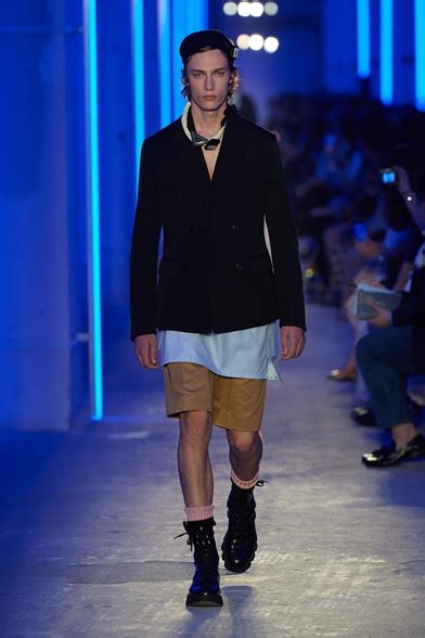 prada uomo primavera estate 2019|PRADA UOMO PRIMAVERA/ESTATE 2019.